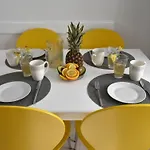 Meryl St - Two Bedroom With Sea View *