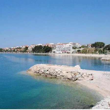Meryl St - Two Bedroom With Sea View Mravince