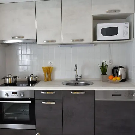 Meryl St - Two Bedroom With Sea View דירה