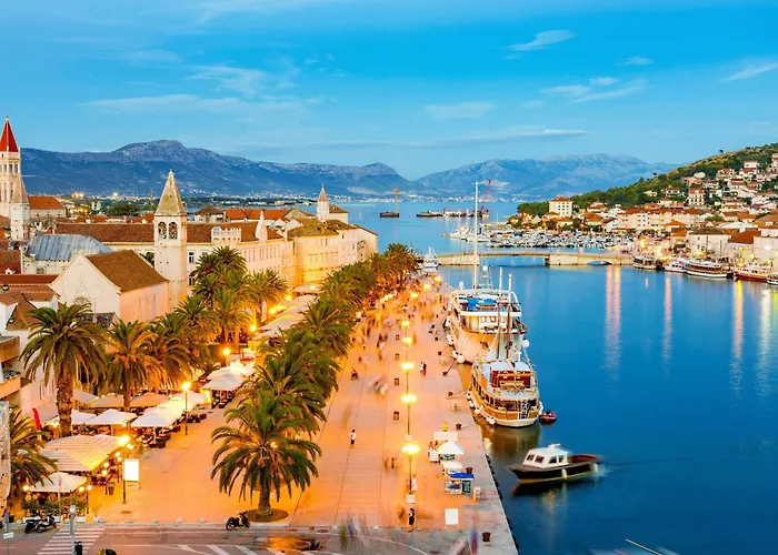 Meryl St - Two Bedroom With Sea View