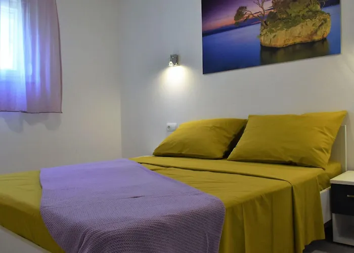 Meryl St - Two Bedroom With Sea View